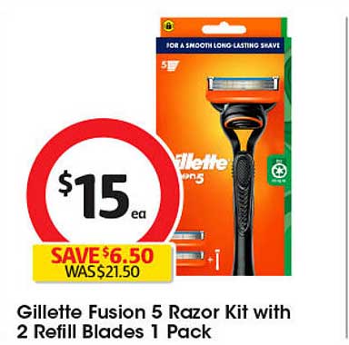 Gillette Fusion 5 Razor Kit with 2 Refill Blades 1 Pack