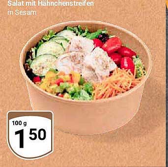 Salat mit Hähnchenstreifen in Sesam