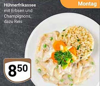 Hühnerfrikassee mit Erbsen und Champignons, dazu Reis